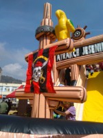 /album/nafukovaci-skluzavka-piratska-lod/img-20160501-113740-jpg/