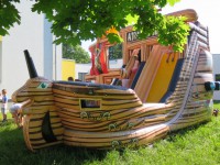 /album/nafukovaci-skluzavka-piratska-lod/img-7439-jpg/