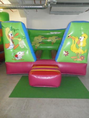 Hopsálkov, skákací hrad "Kačeři"