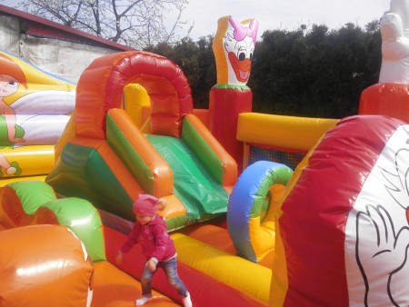 "POHÁDKOVÝ SVĚT" - herní prvky uvnitř atrakce