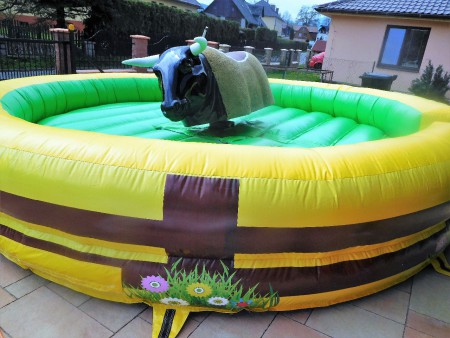 Elektrický "RODEO BÝK" - Atrakce Jeseník