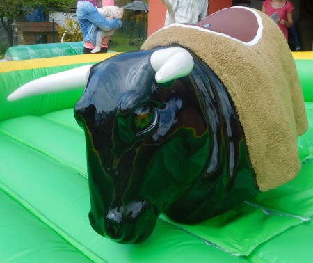 Elektrický "RODEO BÝK" - Atrakce Jeseník