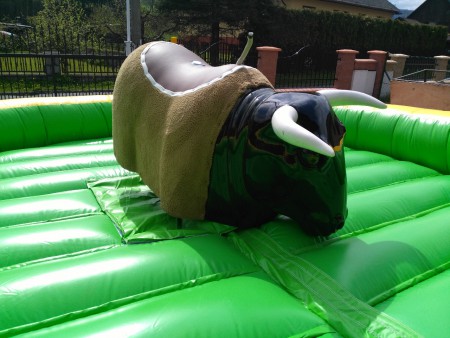 Elektrický "RODEO BÝK" - Atrakce Jeseník