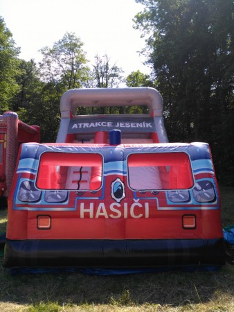 Skluzavka "HASIČSKÉ AUTO" - ATRAKCE JESENÍK