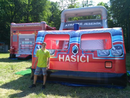 Skluzavka "HASIČSKÉ AUTO" - ATRAKCE JESENÍK