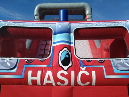 Skluzavka "HASIČSKÉ AUTO" - ATRAKCE JESENÍK