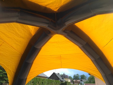 Nafukovací stan s plachtou - ATRAKCE JESENÍK