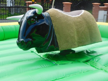 Elektrický "RODEO BÝK" - Atrakce Jeseník