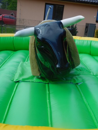Elektrický "RODEO BÝK" - Atrakce Jeseník