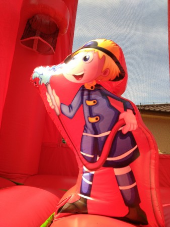 Skákací hrad "HASIČSKÁ ZBROJNICE" - Atrakce Jeseník