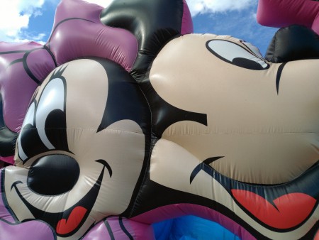 Nafukovací skluzavka "MICKY" - ATRAKCE JESENÍK